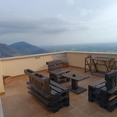 La Rupe Bed And Breakfast Norma Номер фото