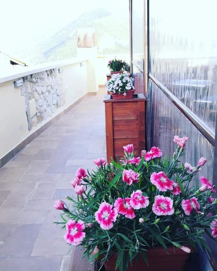 La Rupe Bed And Breakfast Norma Екстер'єр фото