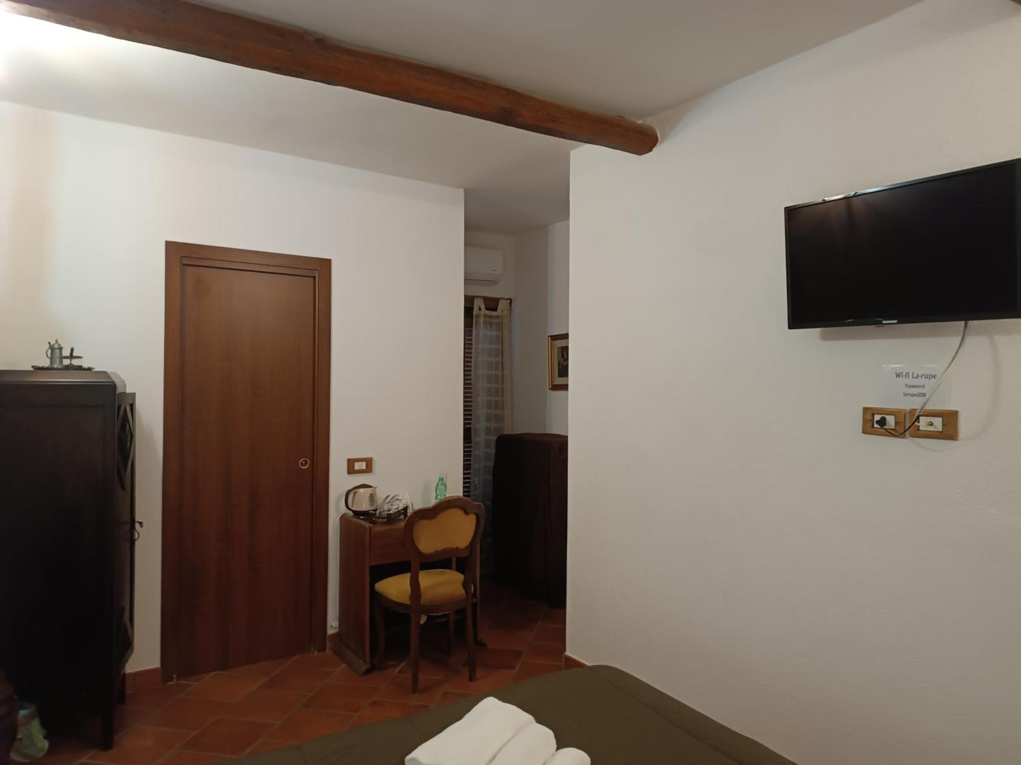 La Rupe Bed And Breakfast Norma Номер фото