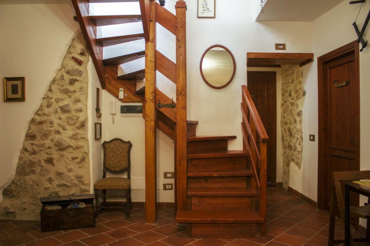 La Rupe Bed And Breakfast Norma Екстер'єр фото