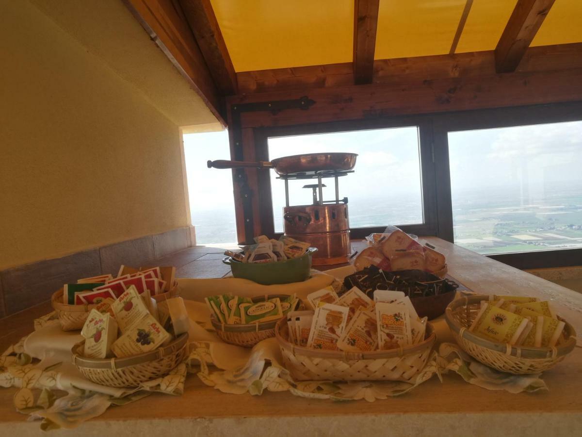 La Rupe Bed And Breakfast Norma Екстер'єр фото